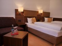 Hotel Romantica Blauer Hecht, Altstadt Dinkelsb&uuml;hl, G&auml;stehaus, Unterkunft, Zimmer, Hotelzimmer, Romantisch, Doppelzimmer, Doppelbett